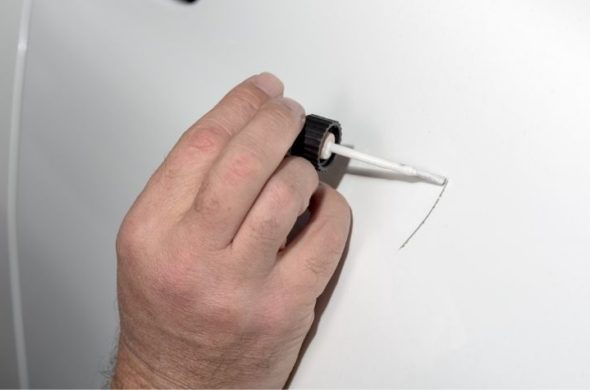3 Tips for Choosing the Right Touch-Up Paint for Your Car
