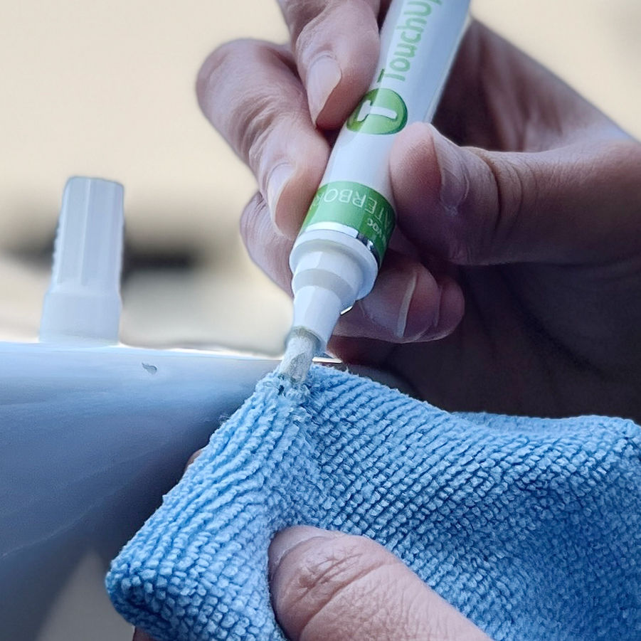 Cómo preparar un bolígrafo de retoque